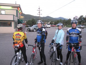 Sara is in the light blue jacket. (l-r) Me, Leo, Sara and David